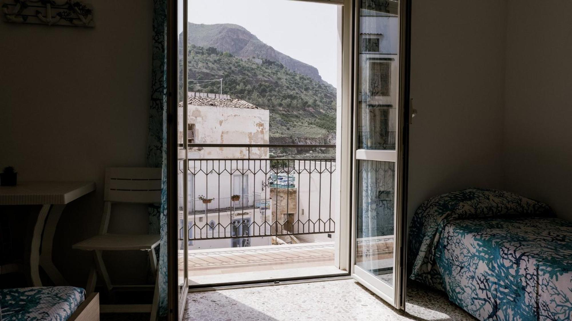 Umari Rooms Castellammare del Golfo Exterior photo